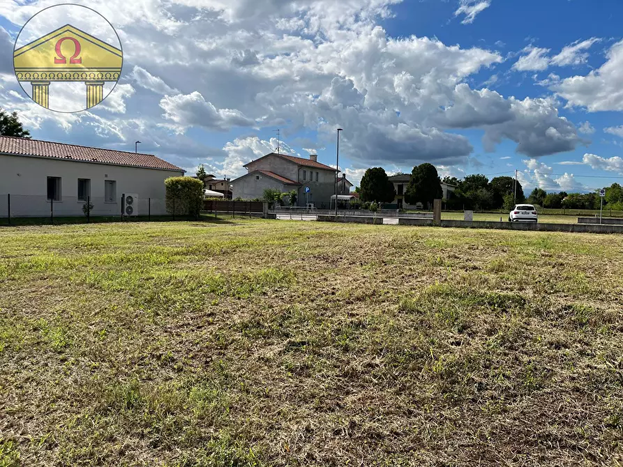 Immagine 3 di Terreno residenziale in vendita  a Ponzano Veneto