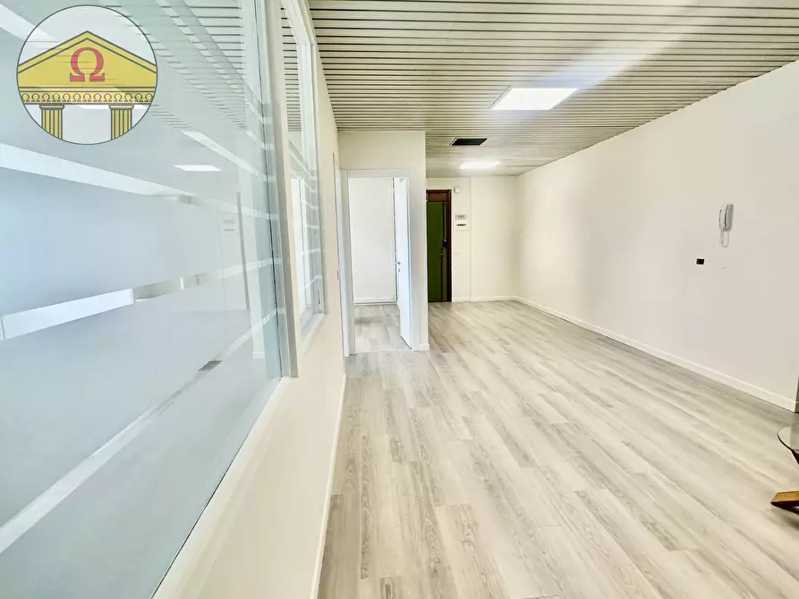 Immagine 5 di Ufficio in affitto  a Villorba