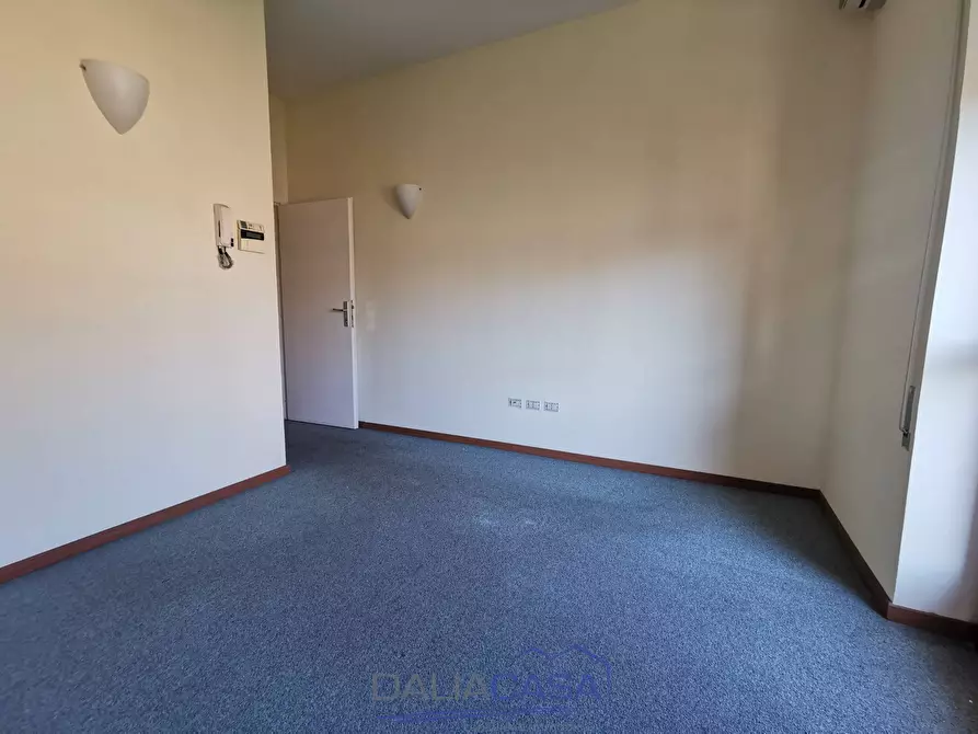 Immagine 14 di Ufficio in affitto  in Via Vitruvio a Formia