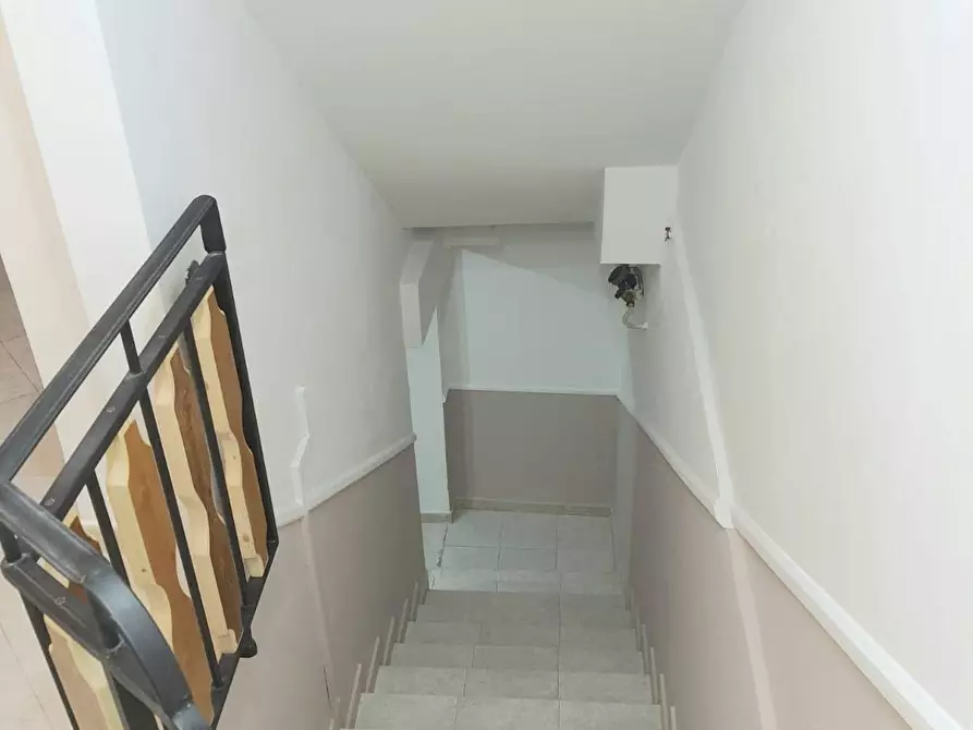 Immagine 8 di Locale commerciale in affitto  in Corso Vittorio Veneto a Grottaminarda