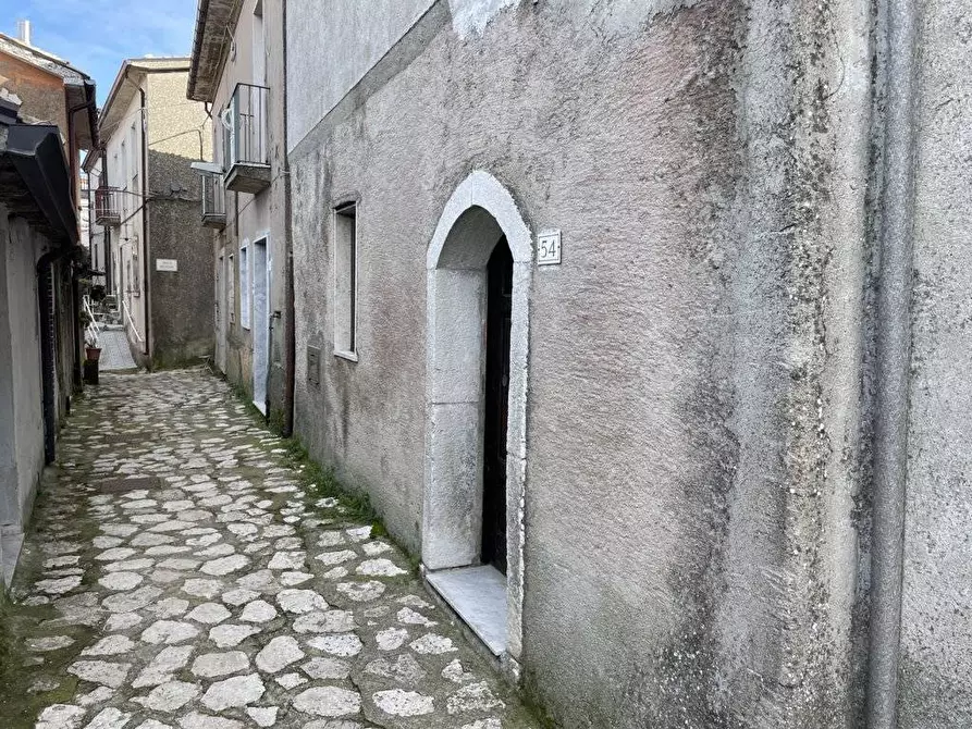 Immagine 1 di Casa semindipendente in vendita  in via melfitana a Montemarano