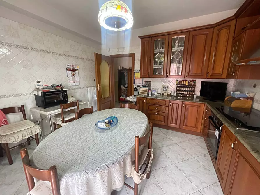 Immagine 23 di Villa in vendita  in via Guido Dorso a Forino