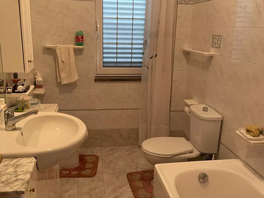 Immagine 26 di Villa in vendita  in via Guido Dorso a Forino