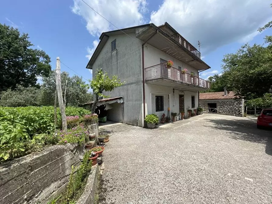 Immagine 1 di Casa indipendente in vendita  in macchia del monte a Montemarano