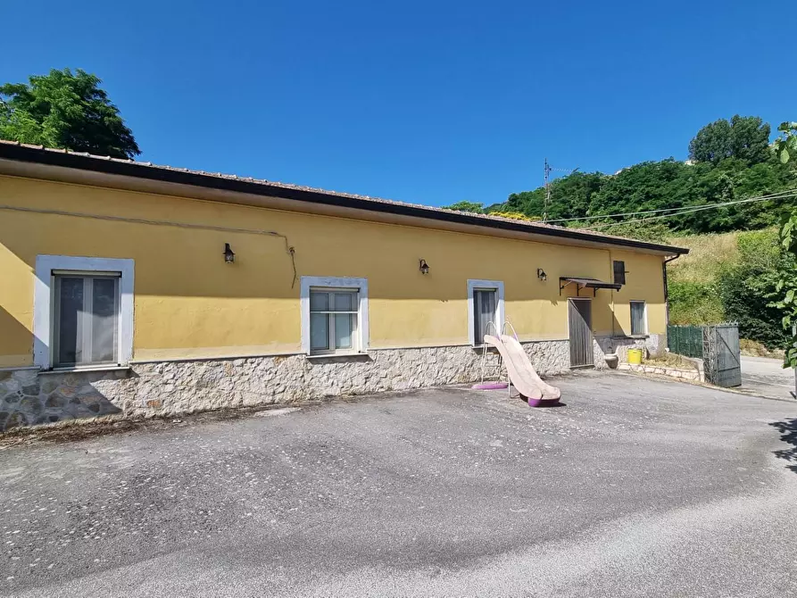 Immagine 7 di Casa bifamiliare in vendita  in Contrada San Vito a Trevico