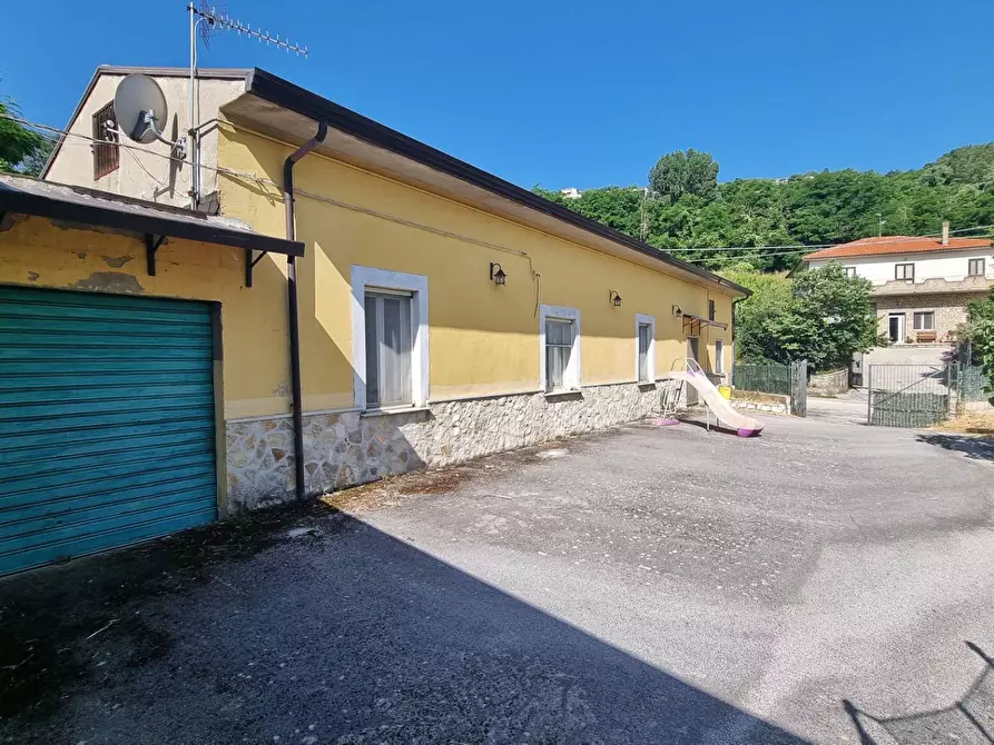 Immagine 10 di Casa bifamiliare in vendita  in Contrada San Vito a Trevico