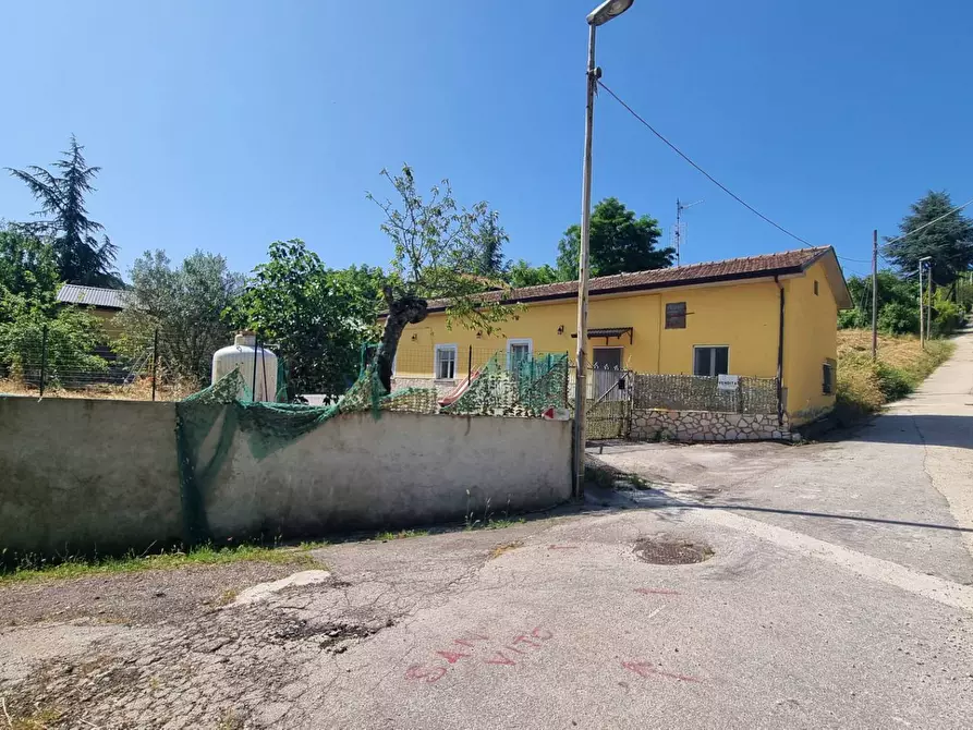 Immagine 3 di Casa bifamiliare in vendita  in Contrada San Vito a Trevico
