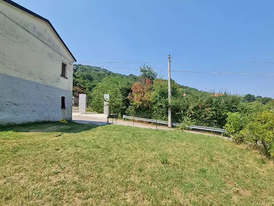 Immagine 1 di Casa indipendente in vendita  in Bassomanno a Trevico