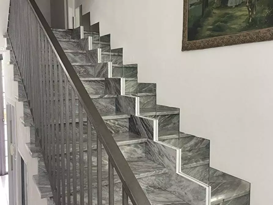 Immagine 15 di Casa semindipendente in vendita  in Corso Umberto I a Avellino