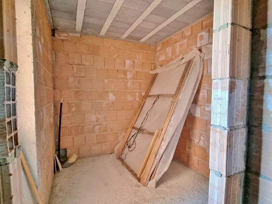 Immagine 17 di Casa bifamiliare in vendita  in Strada Statale 303 a Guardia Lombardi