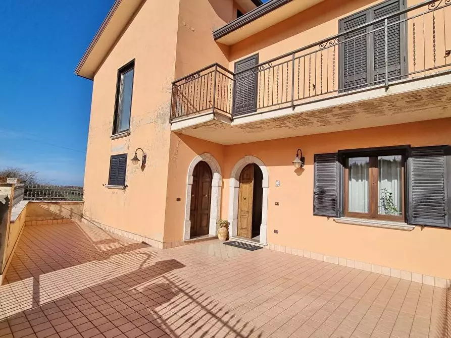 Immagine 5 di Casa bifamiliare in vendita  in Strada Statale 303 a Guardia Lombardi