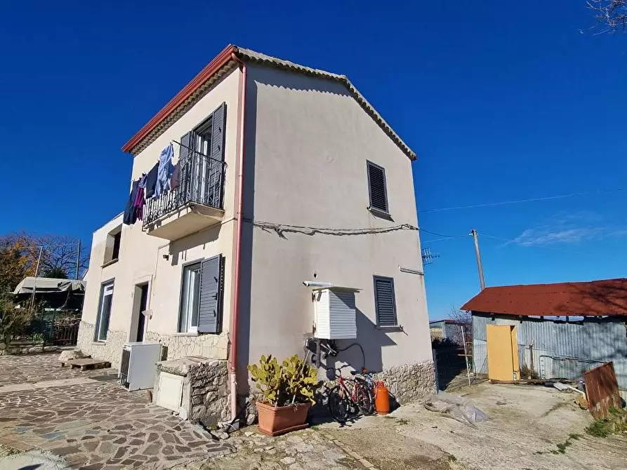 Immagine 1 di Casa indipendente in vendita  in Contrada Sant'Andrea a Grottaminarda