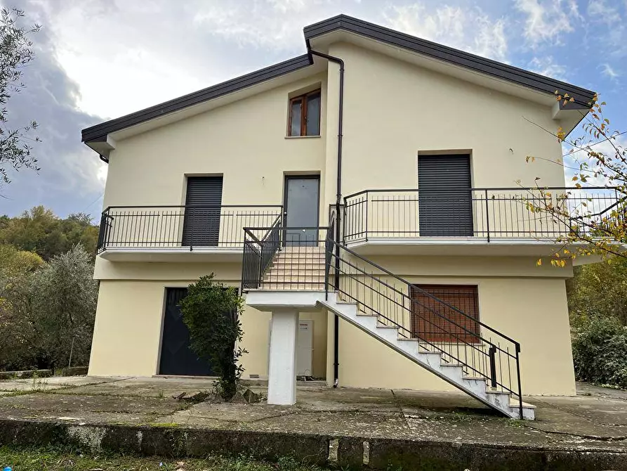 Immagine 4 di Casa indipendente in vendita  in C/da Trespatino a Montemarano