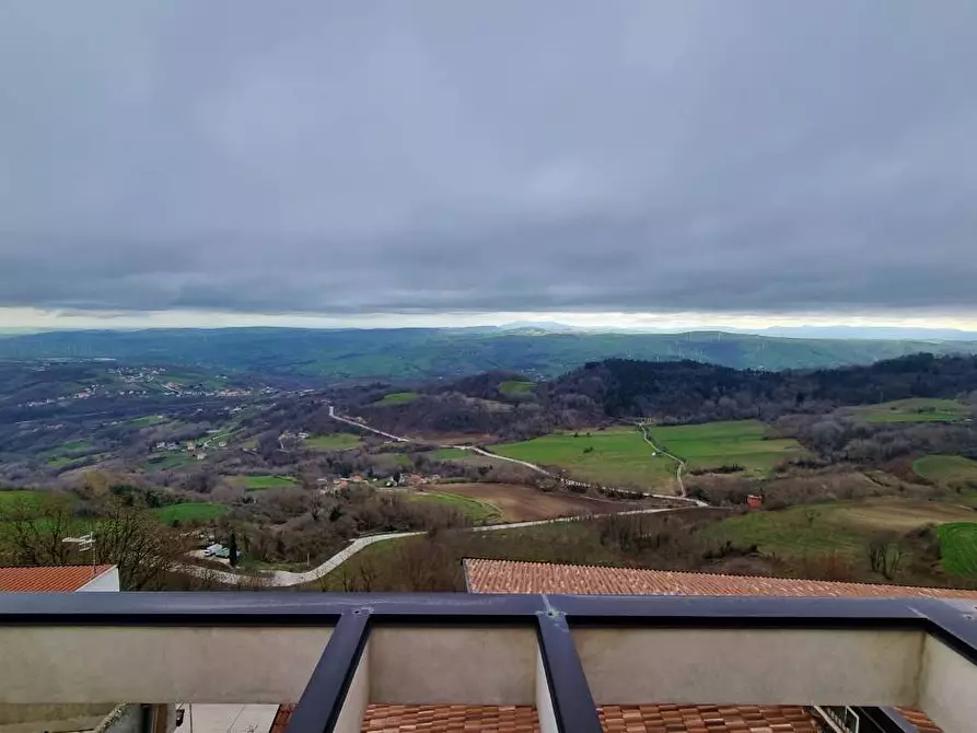 Immagine 2 di Appartamento in vendita  in Vico Gelso a Trevico