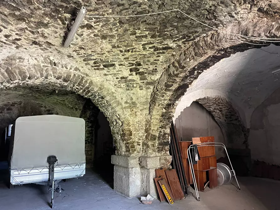 Immagine 4 di Casa indipendente in vendita  in piazza michele del sordo a Nusco