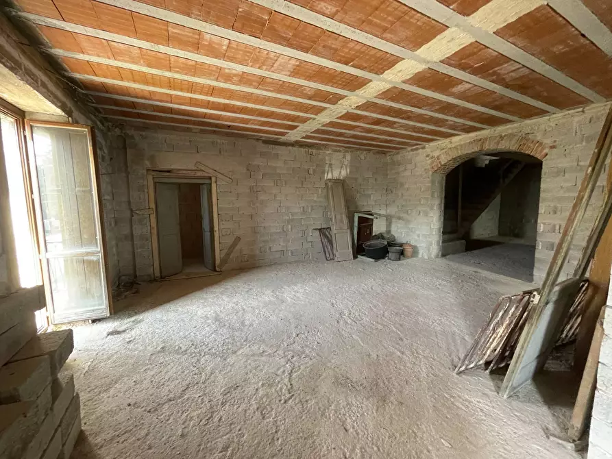 Immagine 6 di Casa indipendente in vendita  in piazza michele del sordo a Nusco