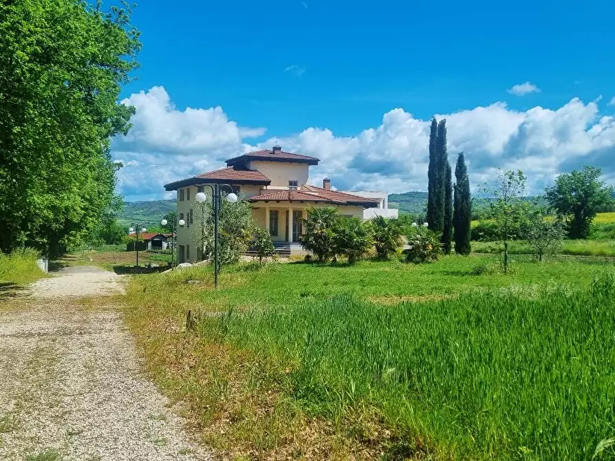Immagine 1 di Villa in vendita  in via molara snc a Frigento