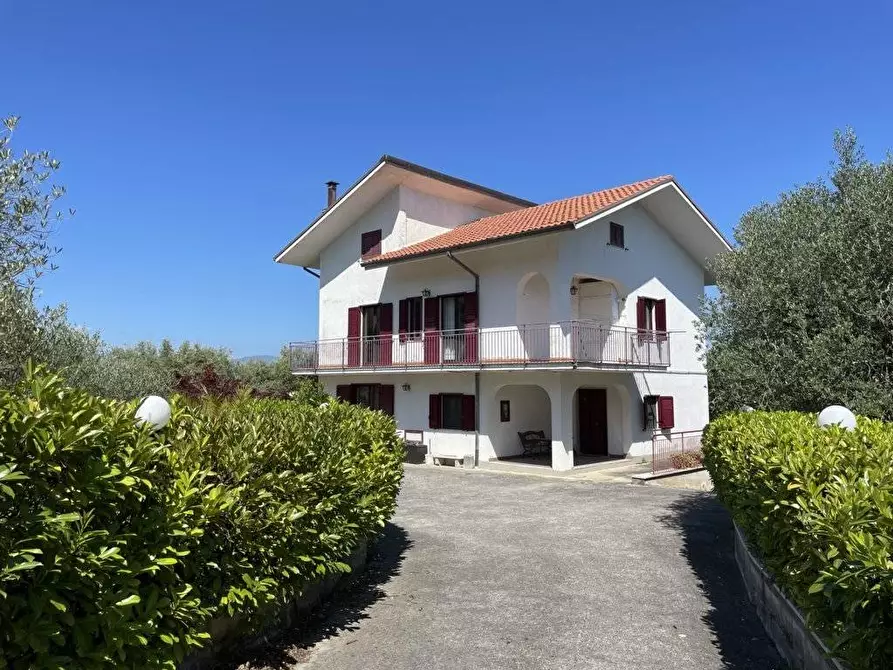 Immagine 1 di Villa in vendita  in contrada Macchia Pietra a San Mango Sul Calore