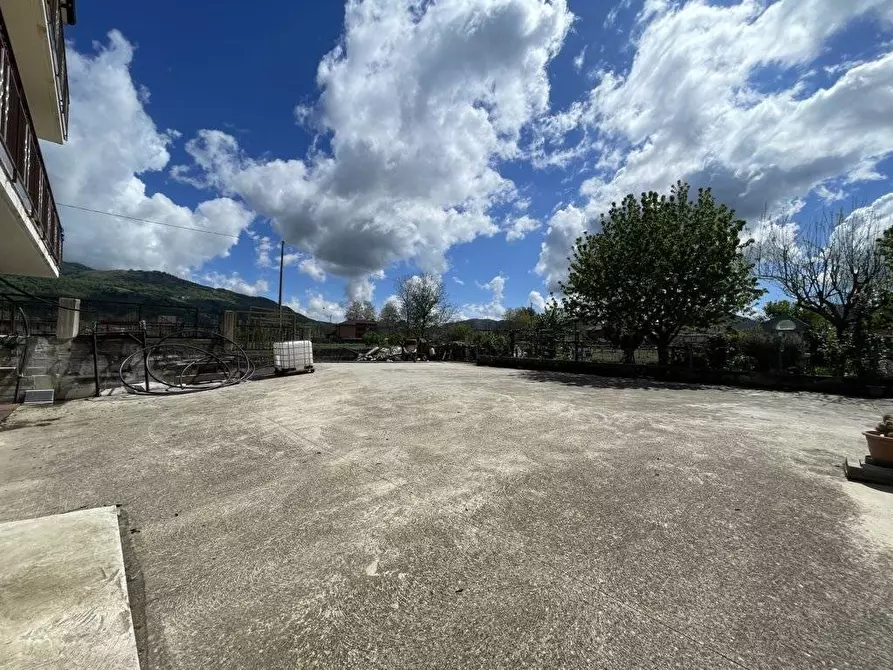 Immagine 20 di Palazzo in vendita  in via occhitelli a Volturara Irpina