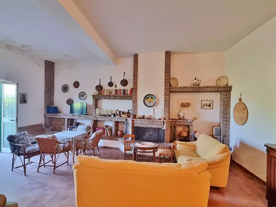 Immagine 22 di Casa bifamiliare in vendita  in Via Regina Margherita a Torella Dei Lombardi