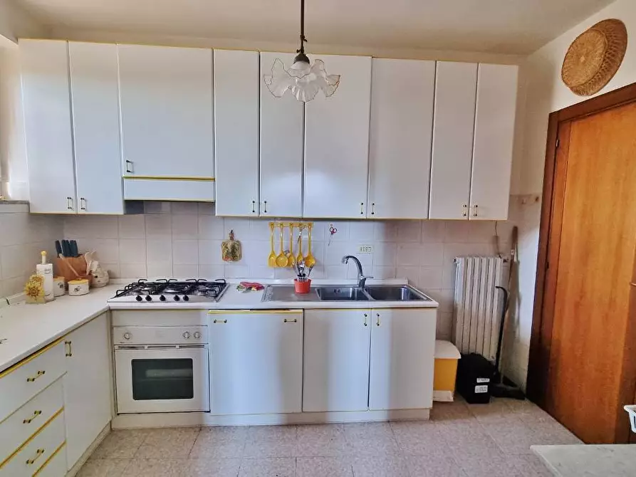 Immagine 29 di Casa bifamiliare in vendita  in Via Regina Margherita a Torella Dei Lombardi