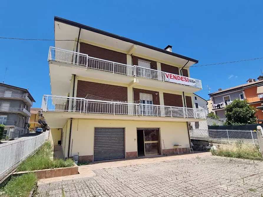 Immagine 3 di Casa indipendente in vendita  in Via Gioacchino Rossini a Grottaminarda