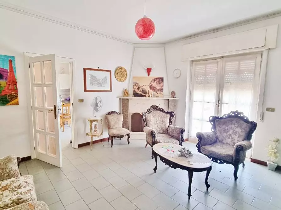 Immagine 10 di Casa indipendente in vendita  in Via Gioacchino Rossini a Grottaminarda