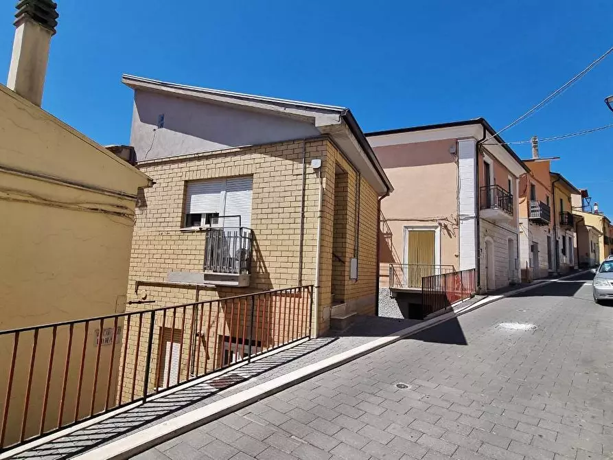 Immagine 2 di Casa indipendente in vendita  in Via Roma a Anzano Di Puglia