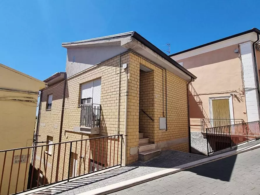 Immagine 3 di Casa indipendente in vendita  in Via Roma a Anzano Di Puglia