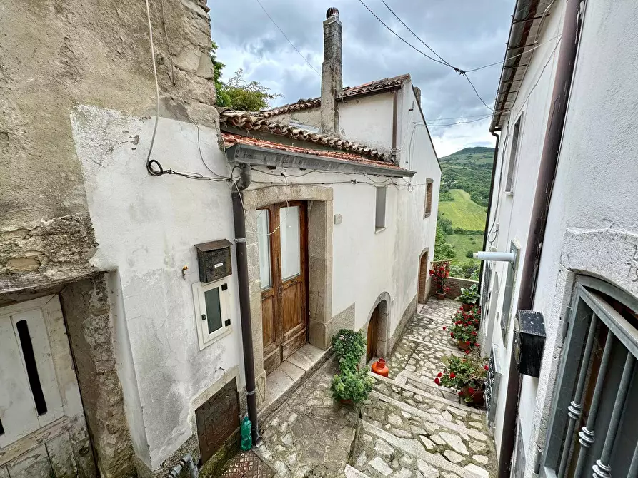 Immagine 1 di Casa semindipendente in vendita  in VIA PORTA DI BASSO a Zungoli