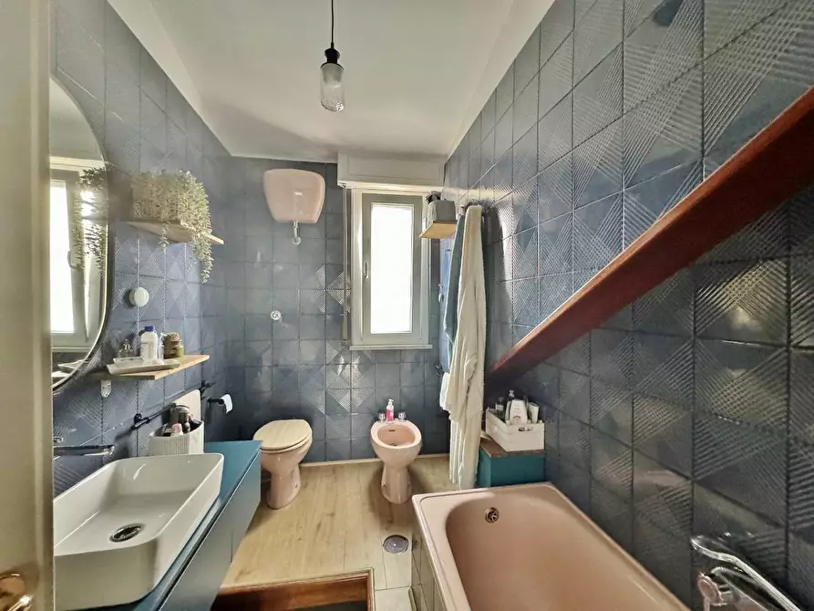 Immagine 20 di Appartamento in vendita  in VIA COLORI a Mirabella Eclano