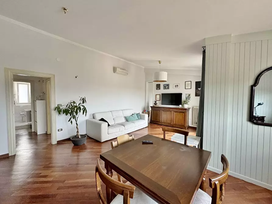 Immagine 3 di Appartamento in vendita  in VIA COLORI a Mirabella Eclano