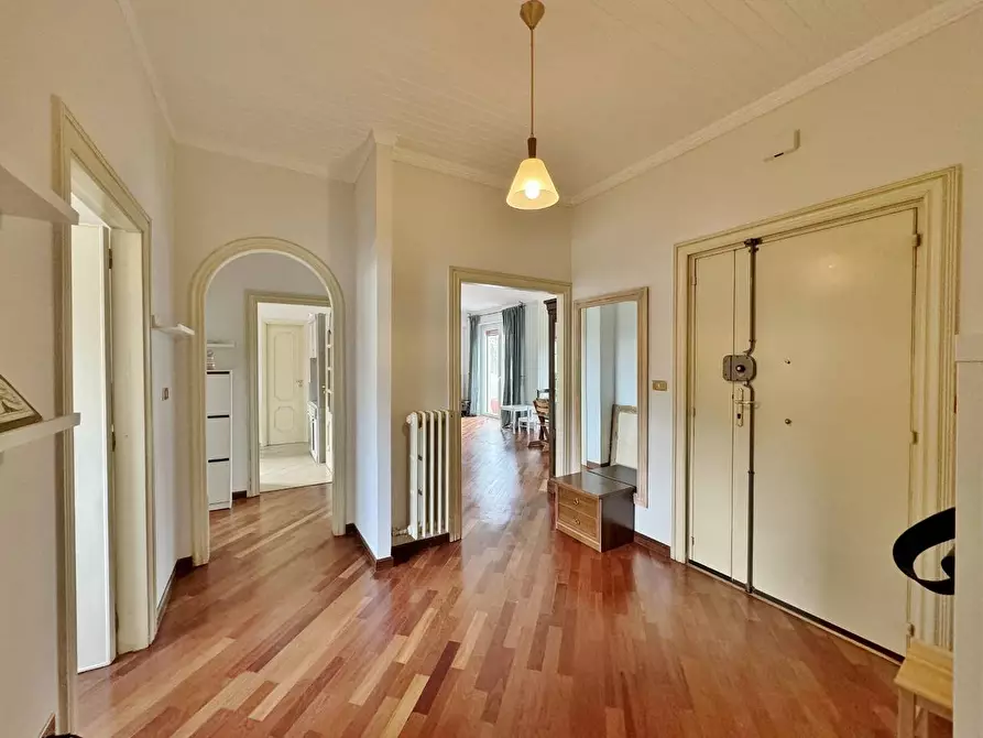 Immagine 4 di Appartamento in vendita  in VIA COLORI a Mirabella Eclano