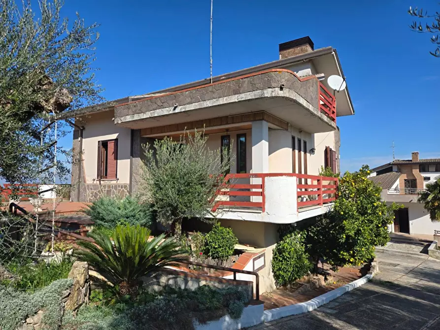 Immagine 3 di Villa in vendita  in via Cefalo Grifi a Torre Le Nocelle