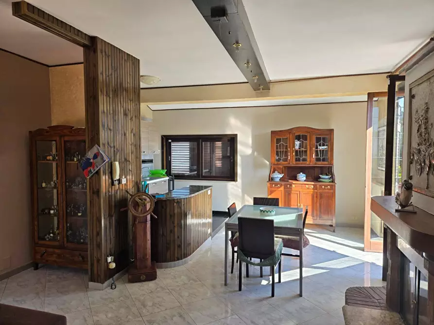 Immagine 15 di Villa in vendita  in via Cefalo Grifi a Torre Le Nocelle