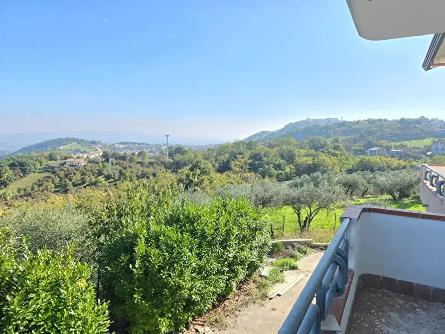 Immagine 23 di Villa in vendita  a Torre Le Nocelle