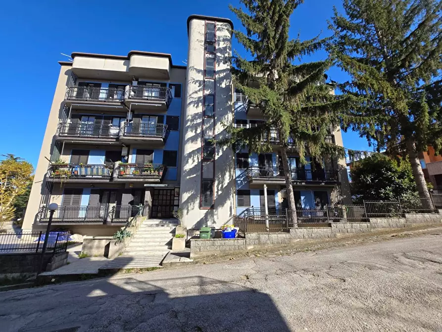 Immagine 22 di Appartamento in vendita  in via Guido D'Orso a Atripalda