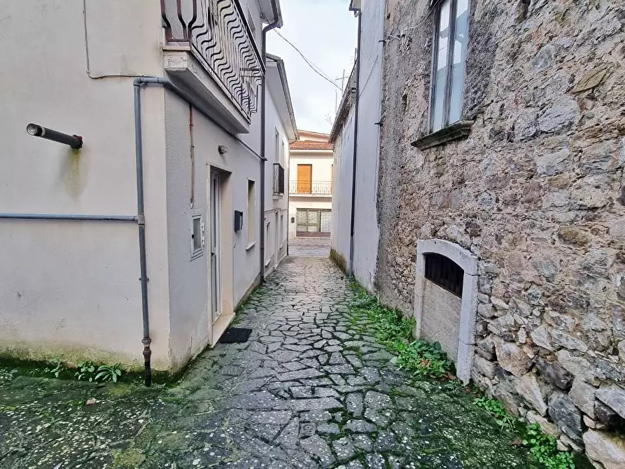 Immagine 2 di Casa indipendente in vendita  in Via Roma a Sturno