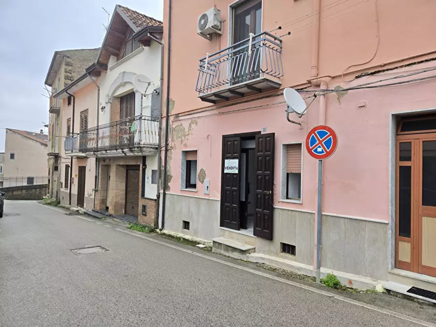 Immagine 1 di Casa semindipendente in vendita  in via De Sanctis a Altavilla Irpina