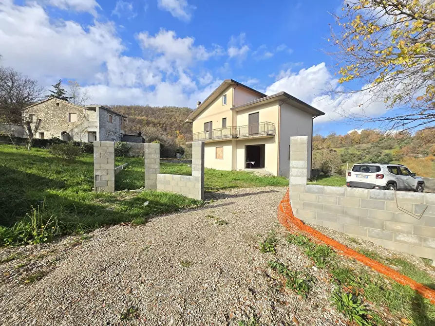 Immagine 5 di Casa indipendente in vendita  in macchia del monte a Montemarano