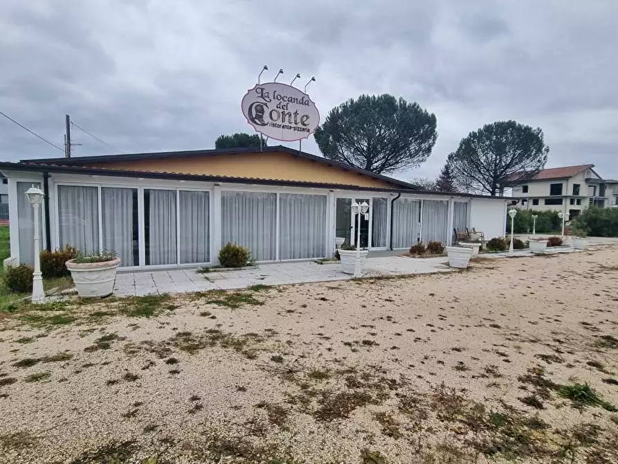 Immagine 3 di Locale commerciale in affitto  in Contrada Ruvitiello a Grottaminarda