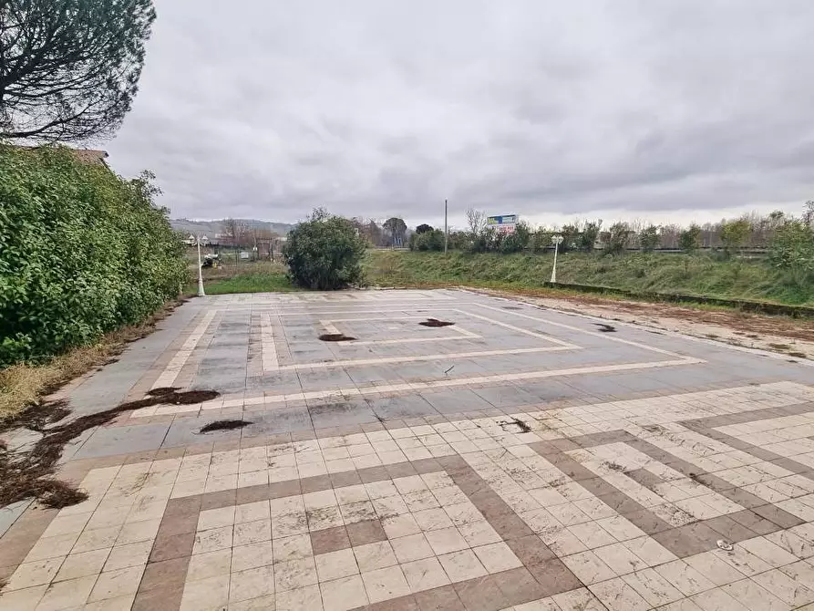 Immagine 4 di Locale commerciale in affitto  in Contrada Ruvitiello a Grottaminarda