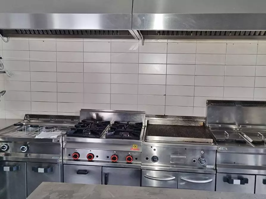 Immagine 14 di Locale commerciale in affitto  in Contrada Ruvitiello a Grottaminarda