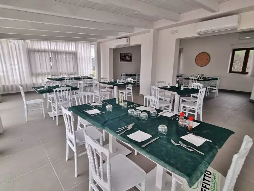 Immagine 16 di Locale commerciale in affitto  in Contrada Ruvitiello a Grottaminarda