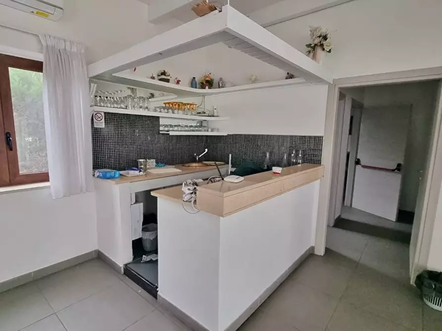 Immagine 21 di Locale commerciale in affitto  in Contrada Ruvitiello a Grottaminarda