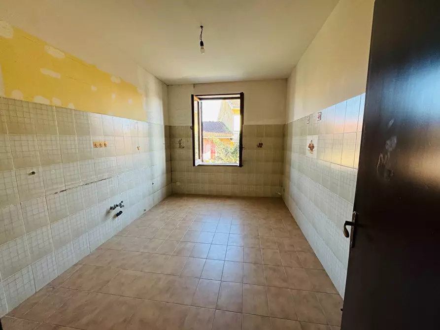 Immagine 10 di Appartamento in vendita  in VIA J.F. KENNEDY a Grottaminarda