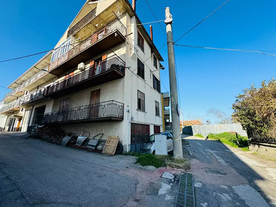 Immagine 15 di Appartamento in vendita  in VIA J.F. KENNEDY a Grottaminarda