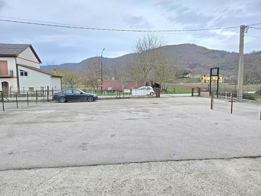 Immagine 19 di Locale commerciale in affitto  in via occhitelli a Volturara Irpina