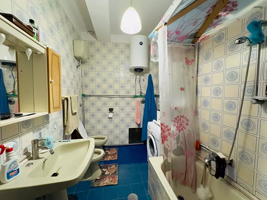 Immagine 10 di Appartamento in vendita  in VIA PIETRANTONIO PERILLO a Grottaminarda