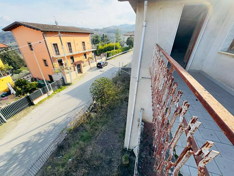 Immagine 20 di Villa in vendita  in VIA STAZIONE a Ceppaloni